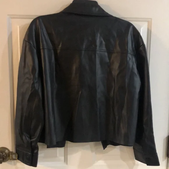 BLACK COOL JACKET WITH FRONT POCKETS - Picture 4 of 7